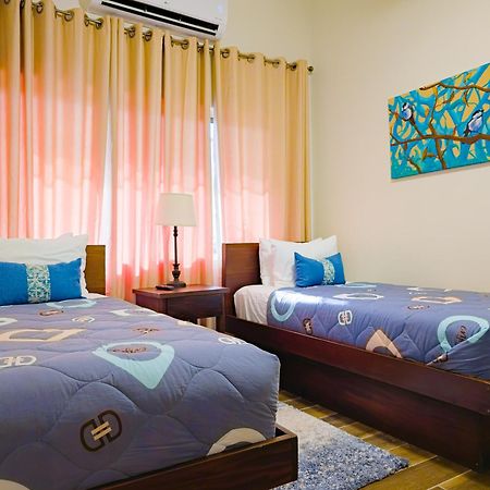Louis' Apartments Placencia Ngoại thất bức ảnh