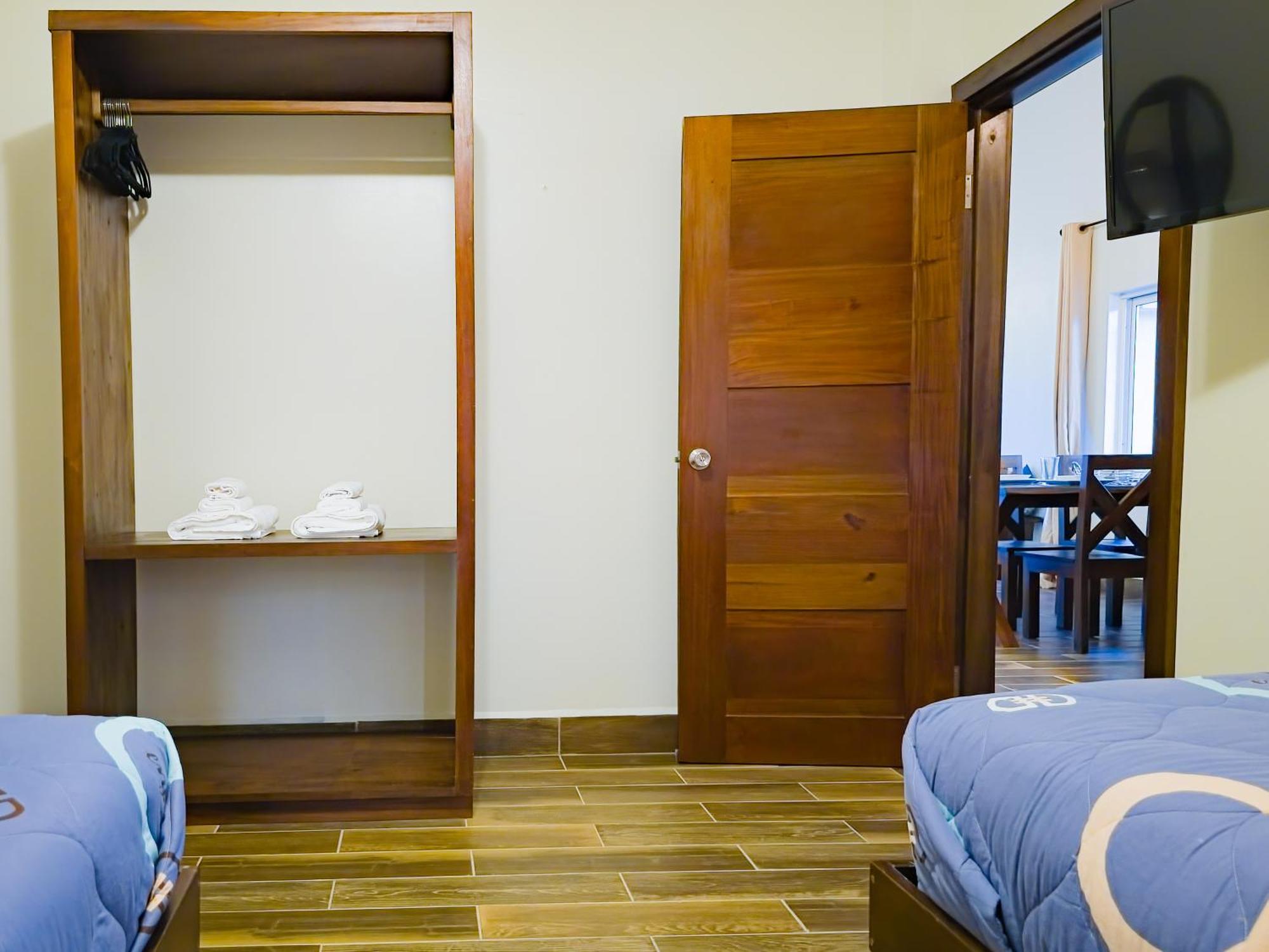 Louis' Apartments Placencia Ngoại thất bức ảnh