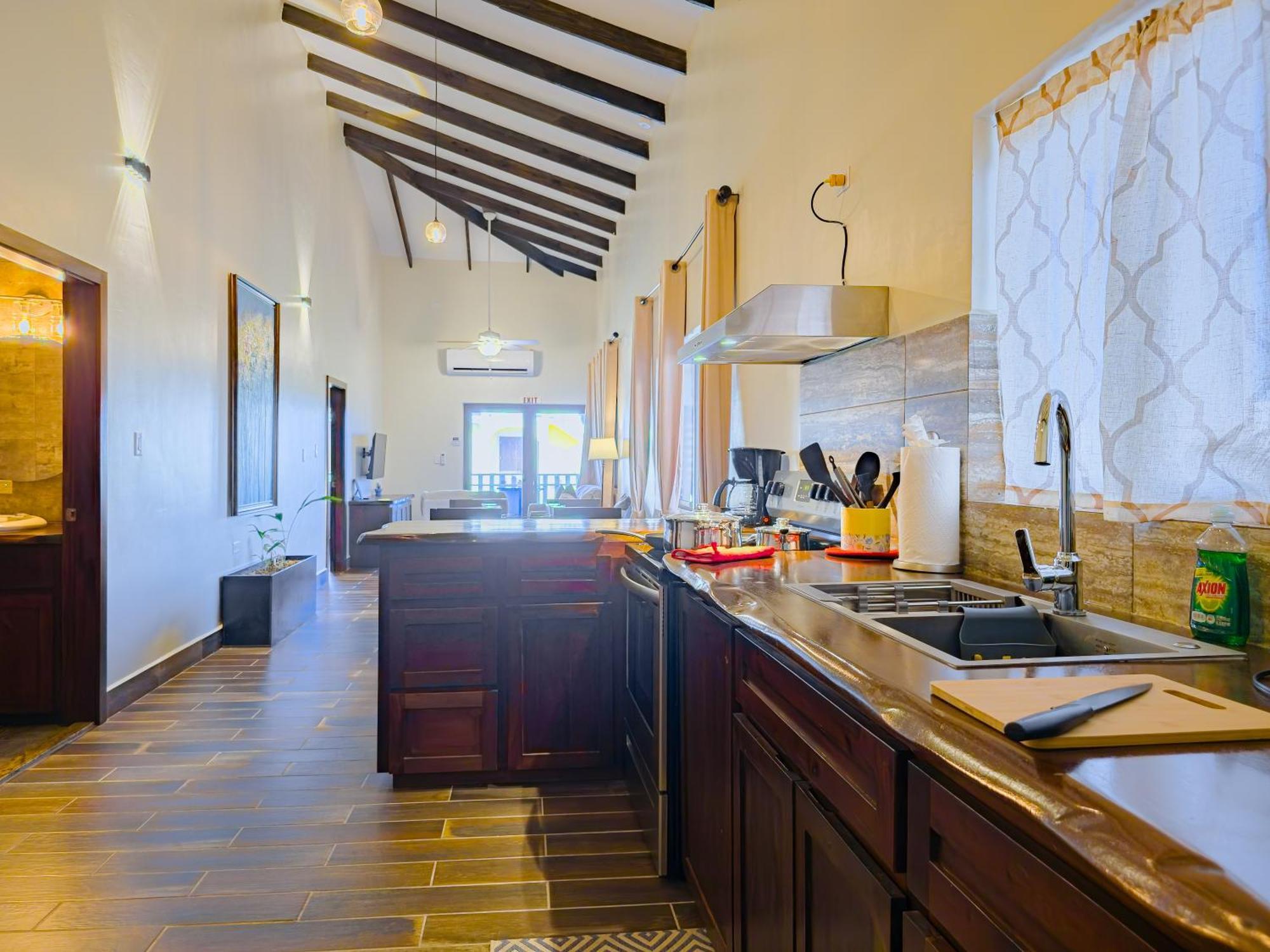 Louis' Apartments Placencia Ngoại thất bức ảnh