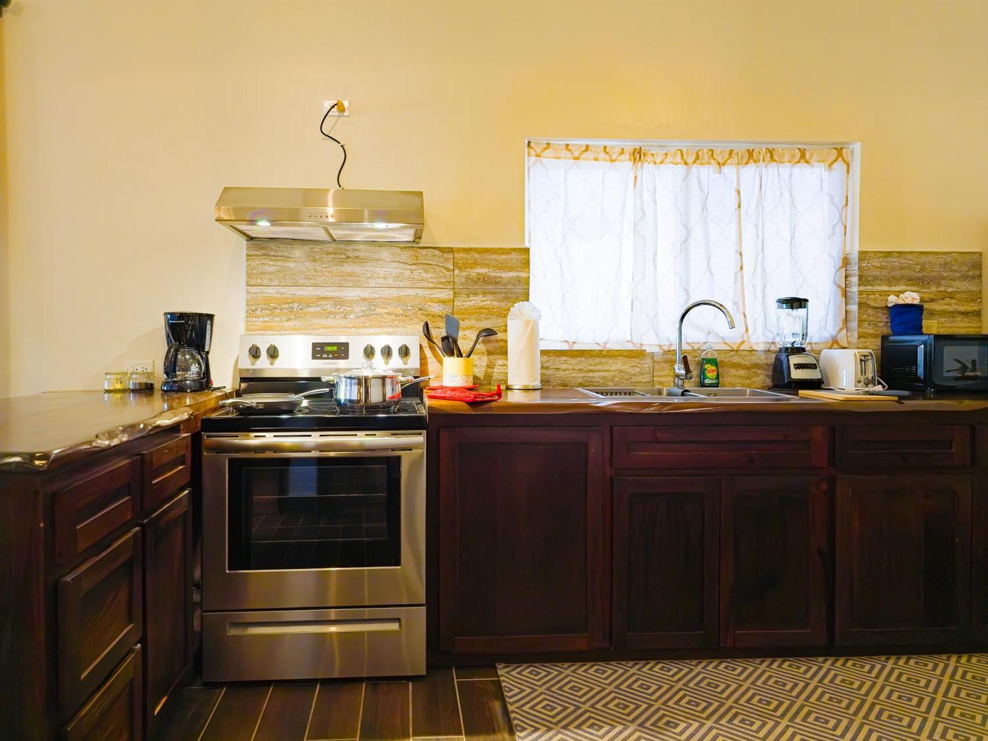Louis' Apartments Placencia Ngoại thất bức ảnh